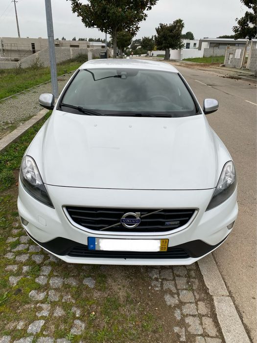 Volvo v40 R-DESIGN