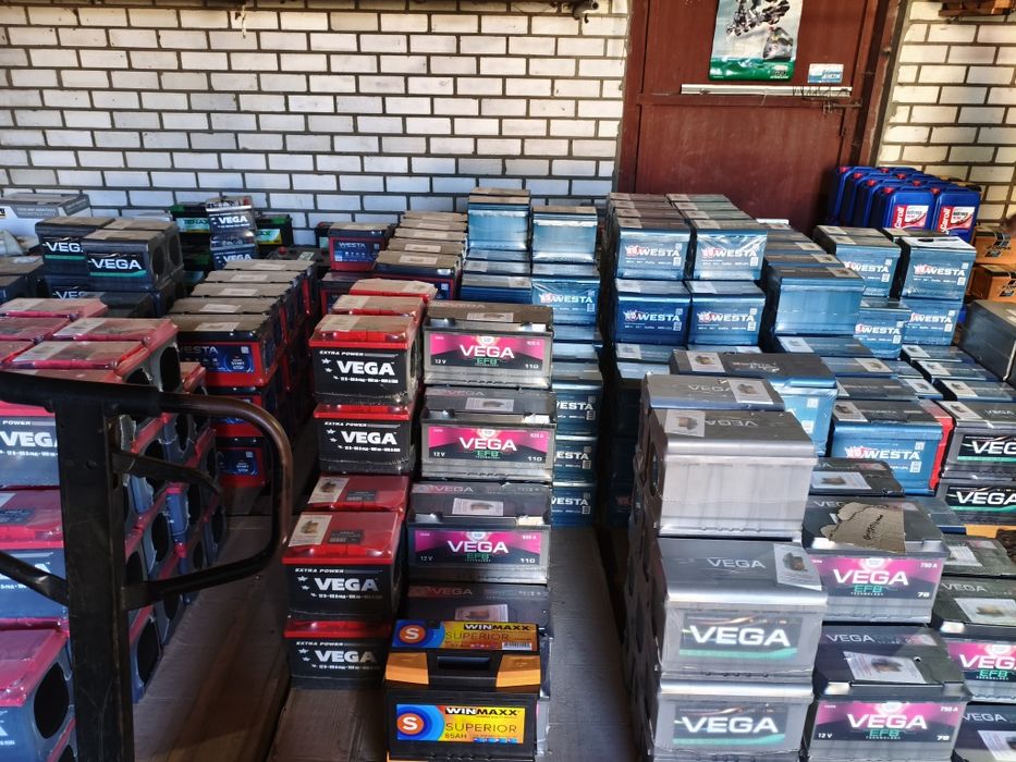 Реалізуємо мастила Avis. Nak. Mobil. Aral. Gm. Elf. Motul . Акумулятор