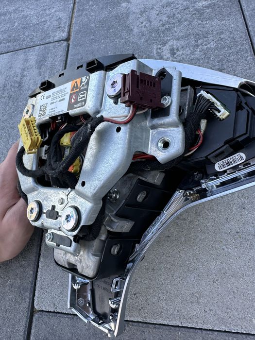 Подушка на руль стріляна не порізана Tesla model s 2013