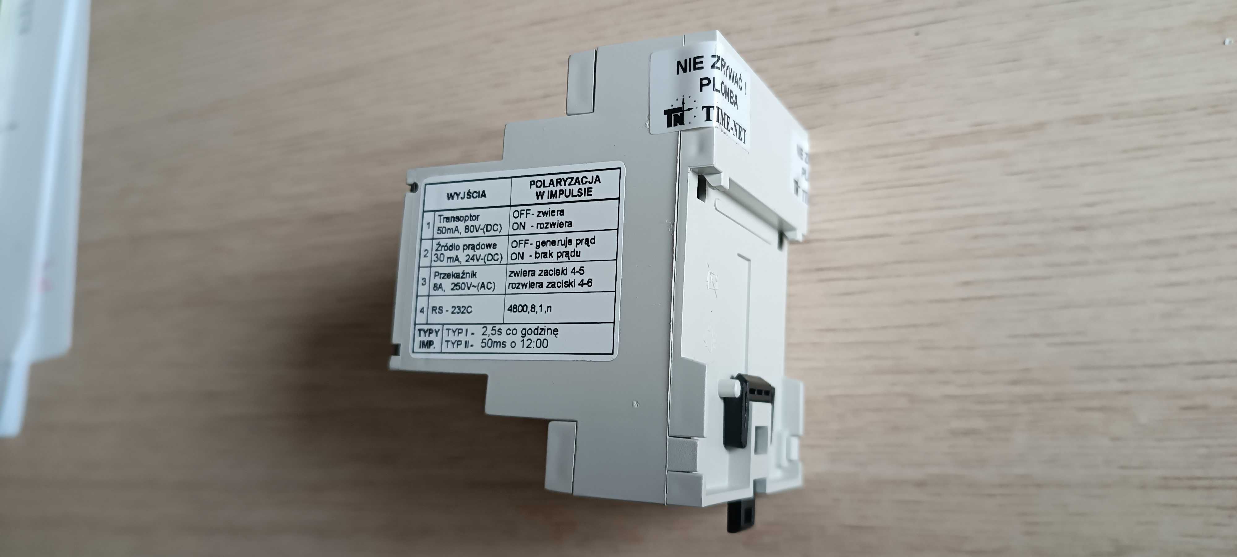 Synchronizator czasu US-151