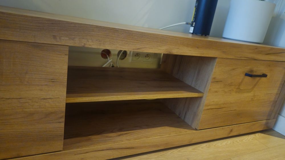 Komoda, szafka RTV kolor dąb