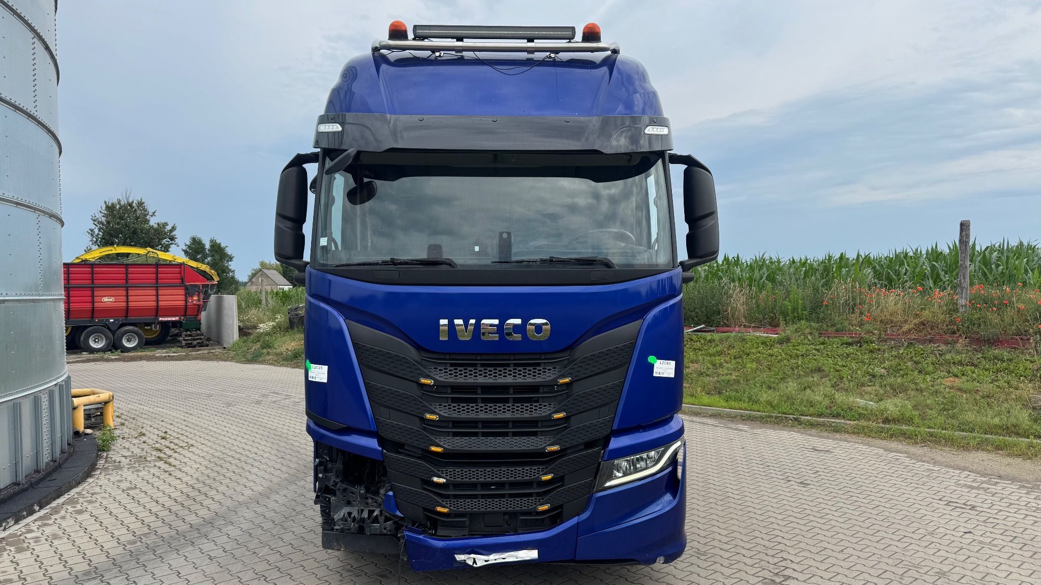 Iveco S-WAY 570  3 osie / hydraulika