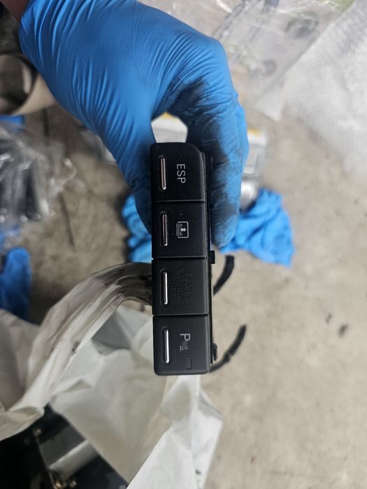 Przycisk ESP ,ROLETA ,Parktronic Audi A4 b6 b7