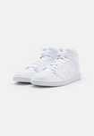 Sneakersy AIR JORDAN 1 MID biały Air Jordan 44