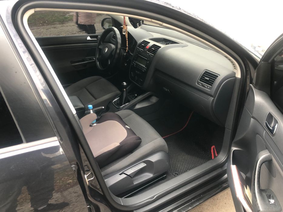 Гольф 5 2004 року