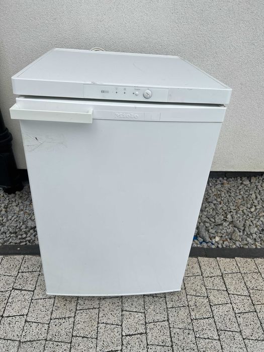 Zamrażarka 100l Miele F12010S F 12010 S USZKODZONA Sprężarka !