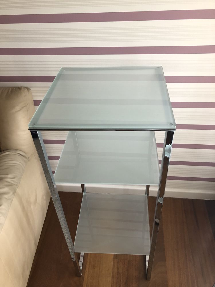 Preço + baixo!! 2 mesas apoio em metal prateado e vidro fosco