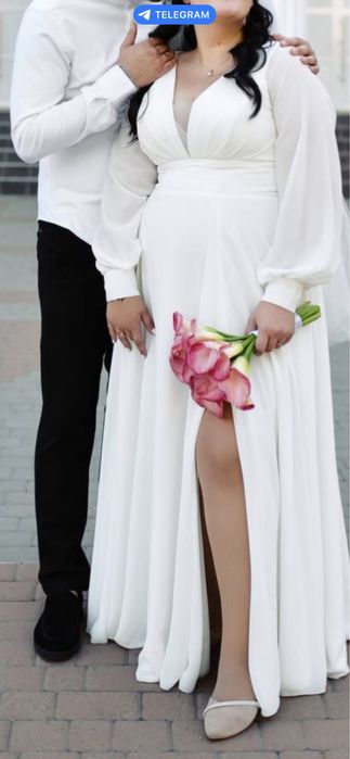 Продам весільну сукню