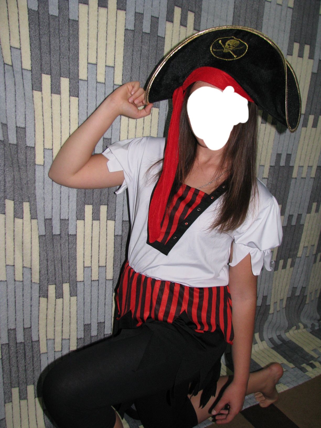 Костюм пиратка, горничная из Шекспира, восточный костюм