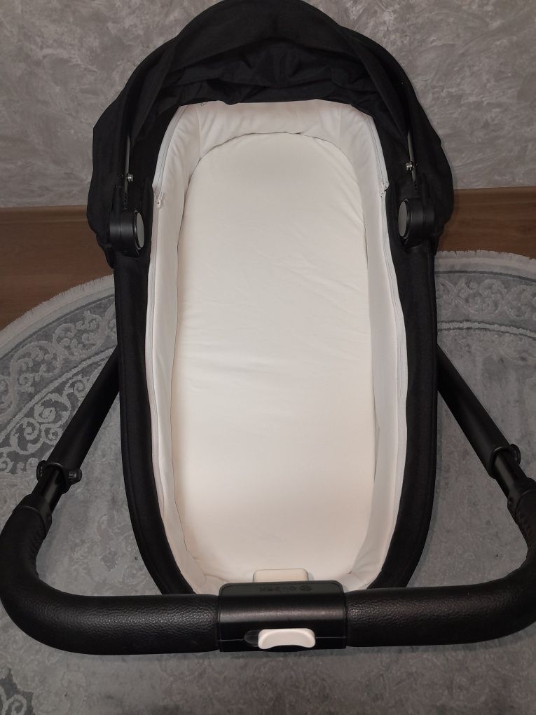 Продам коляску cybex