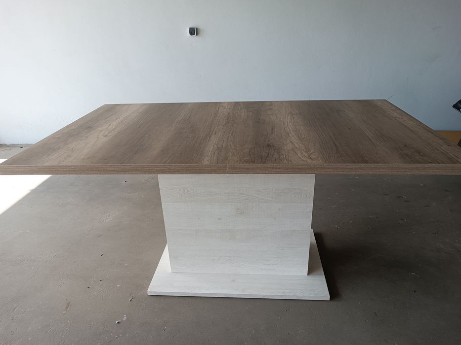 Stół rozkładany nowy