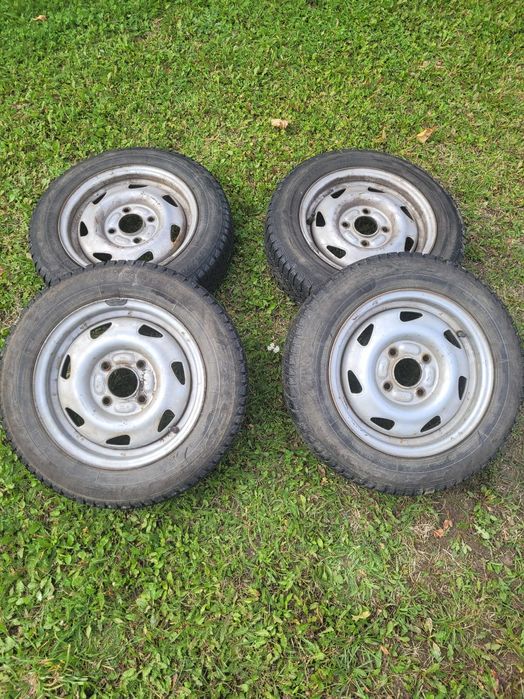 Opony zimowe Dębica Frigo zima 155/70 R13 + felgi