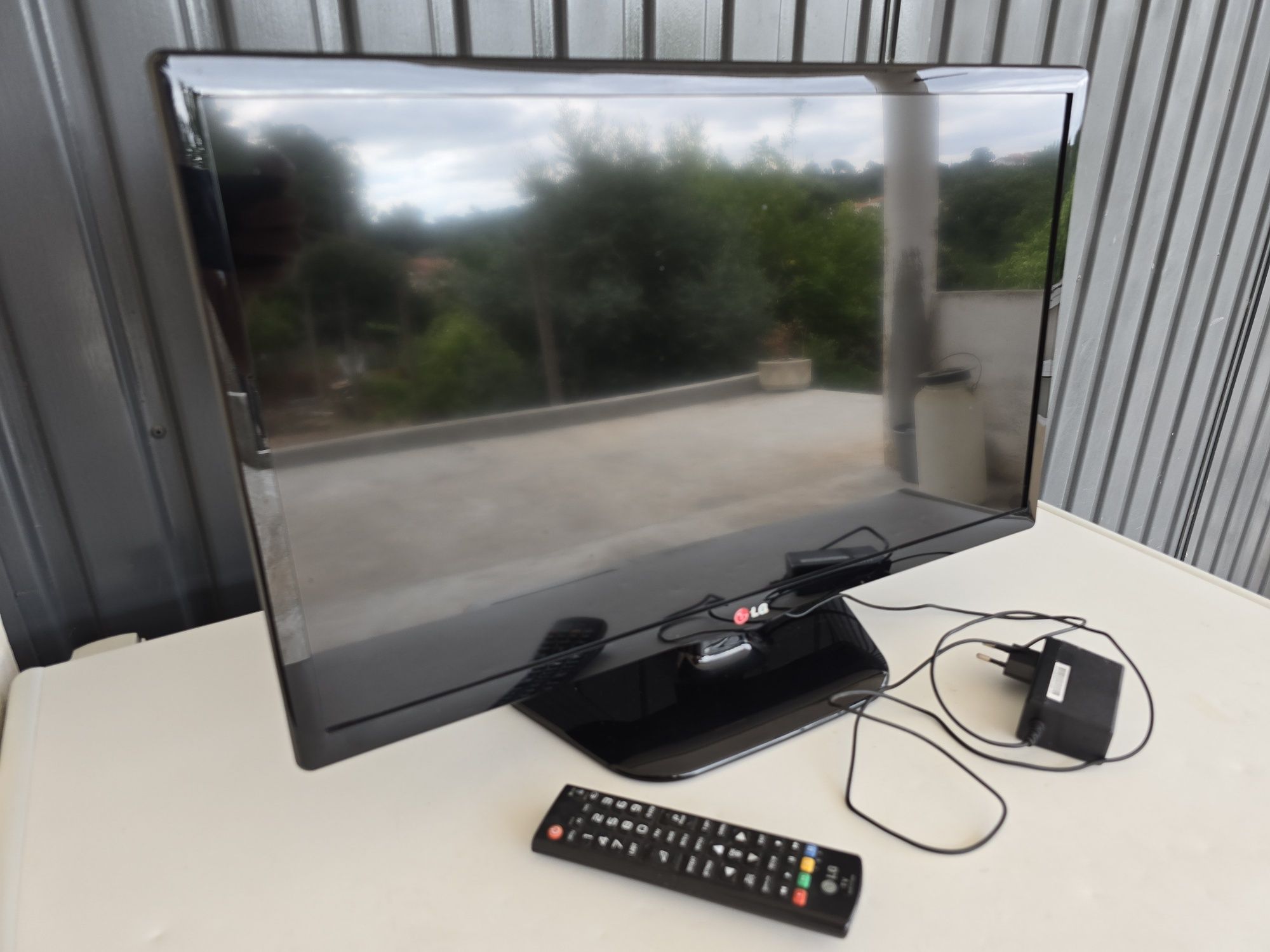 Televisão LG 24" 60cm
