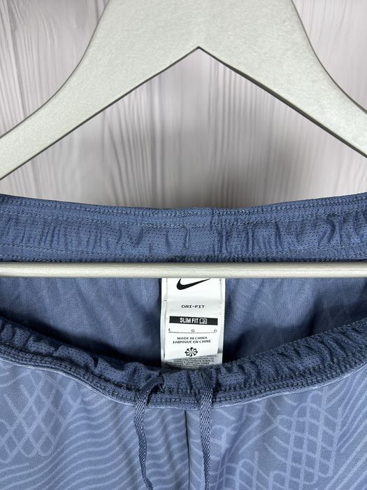 Nike Dri-Fit Strike III легкі спортивні шорти Оригінал!