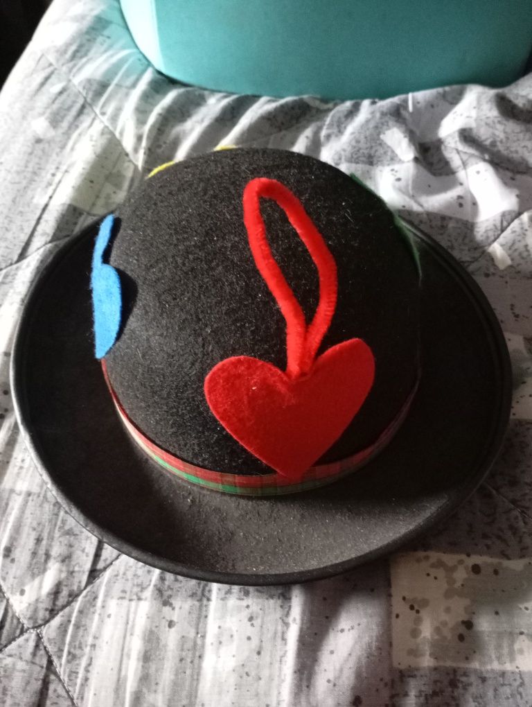 Chapéu palhaço  usado