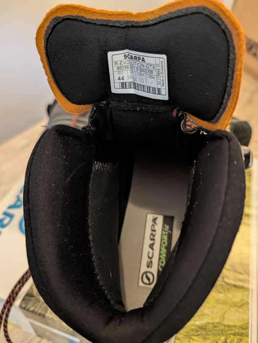Botas Scarpa novas