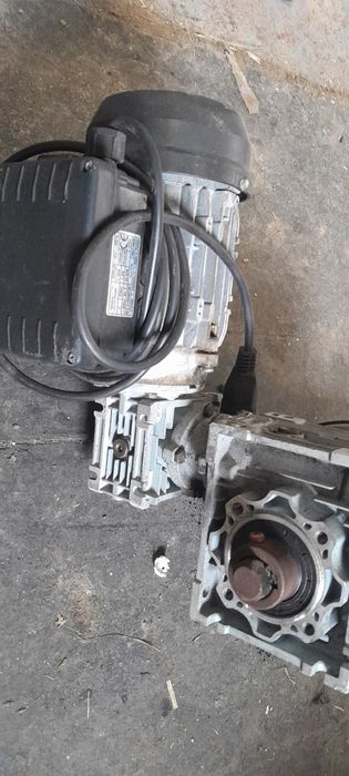 Reduktor przekładnia silnik do pieca kotła C O ekogroszek