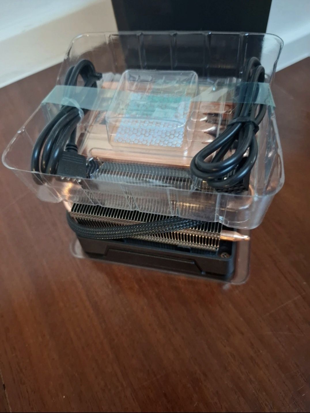 Dissipador AMD Wraith Prism com pasta termica