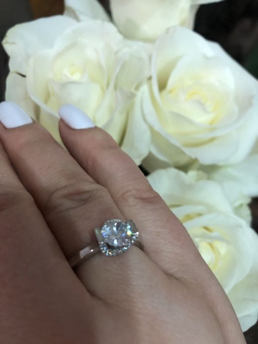 Продам дві каблучки. Срібло 925. Розмір 18 .