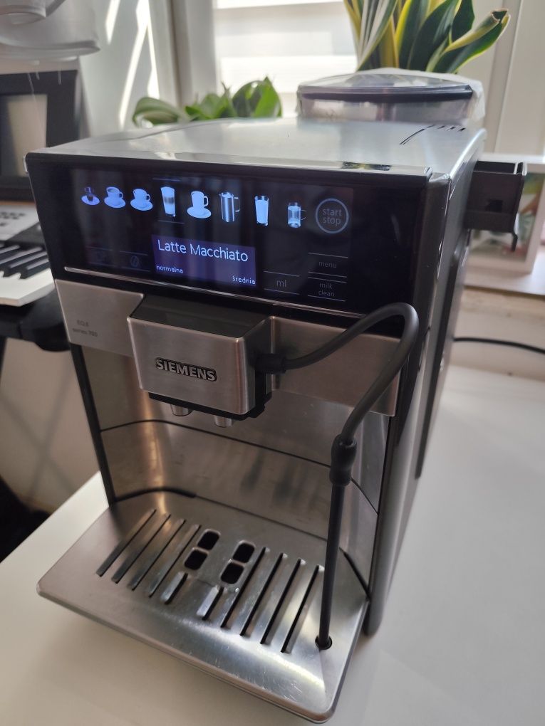 Ekspres do kawy Siemens eq700