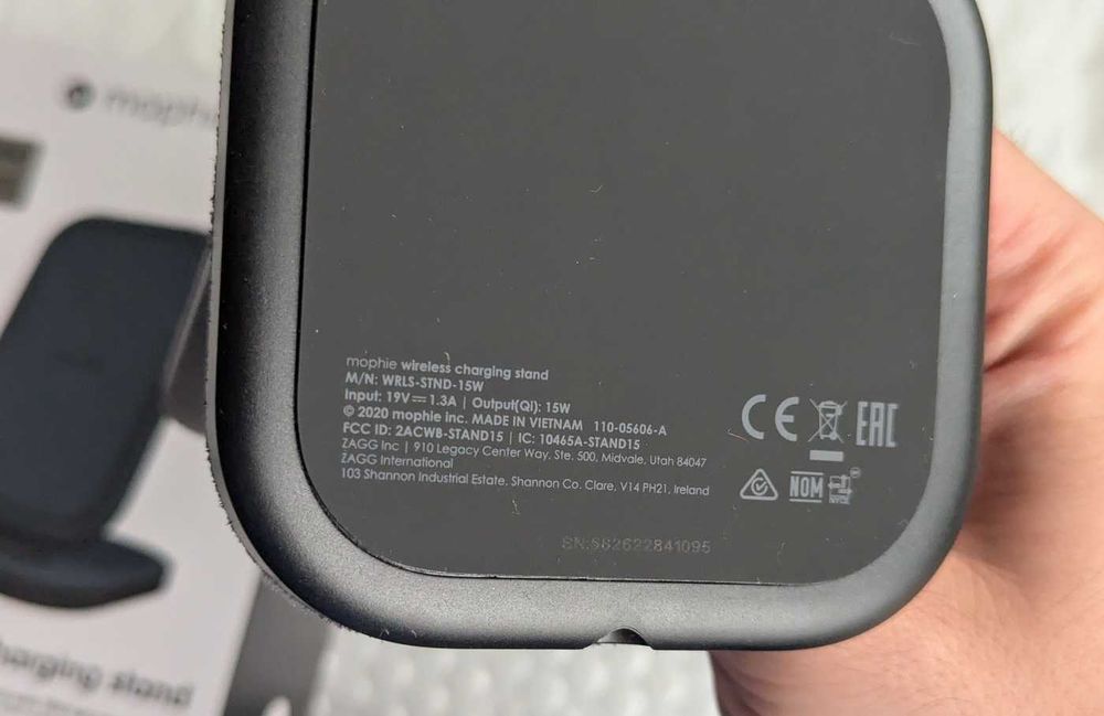 з США нові бездротові зарядки 3в1 15 вт w Mophie Stand / Pad