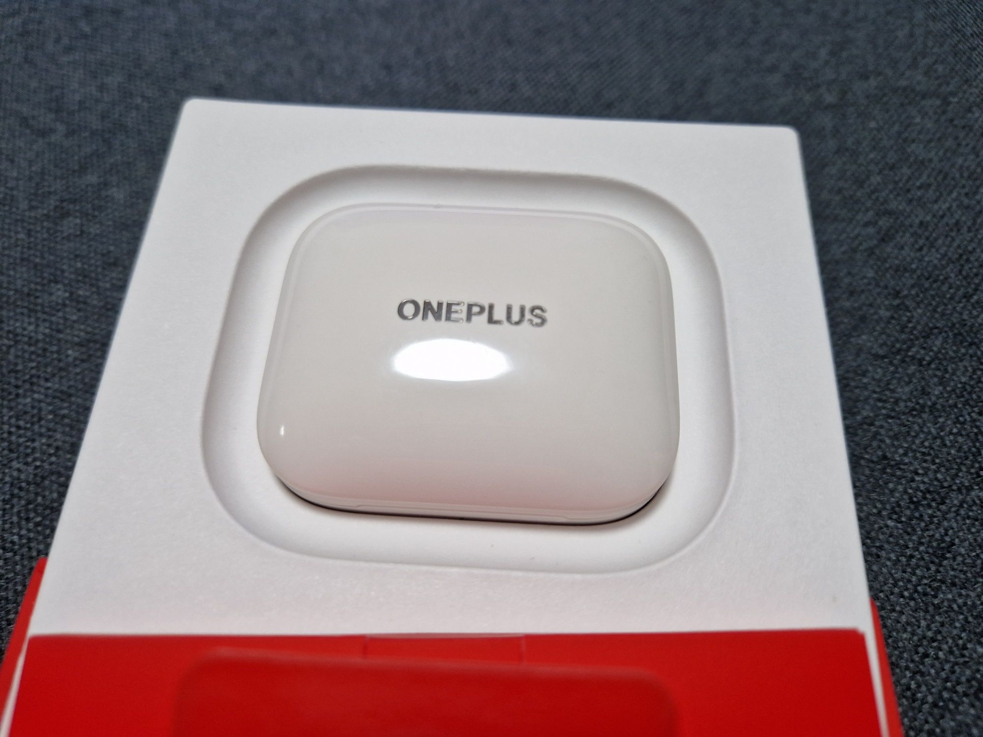 OnePlus Buds Pro - Glossy white