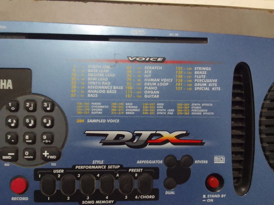 Yamaha PORTATONE electronic KEYBOARD