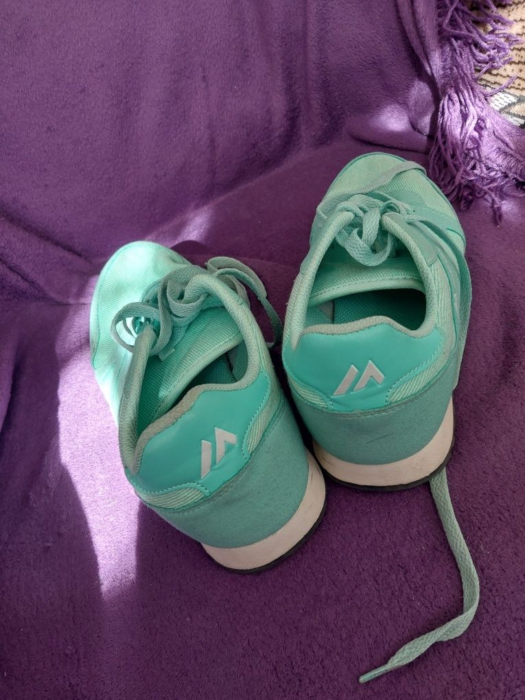 Buty 39 firmy martnes