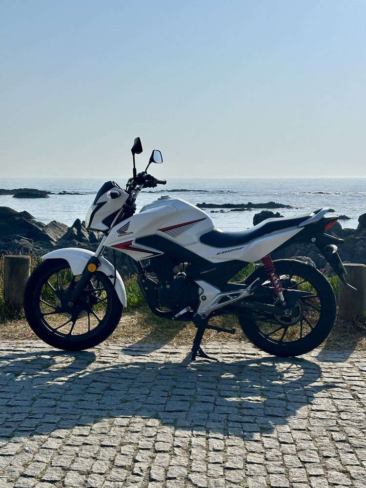 Moto Honda CBF 125 de 2018 (GLR125)