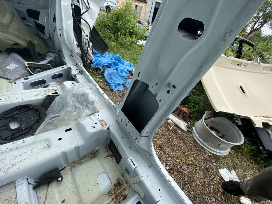 Поріг правий з стійкою B AUDI Q5 колір Y9C 80A 2016-2022