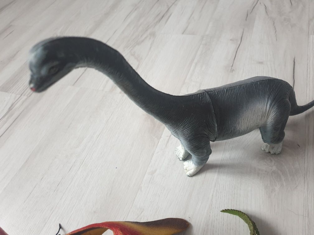 Zwierzaki Figurki 7 szt duzy dinozaur 25cm wys
