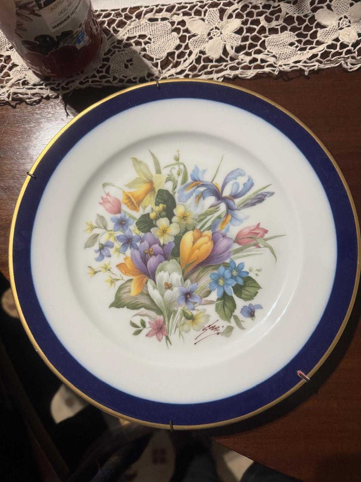 Pratos decorativos em porcelana bavária