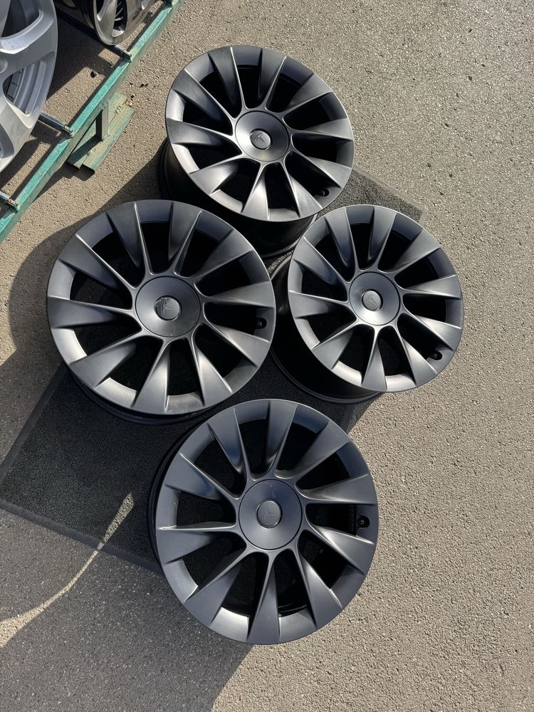 Диски Tesla Model Y r20, 5/114.3r20 Tesla Original