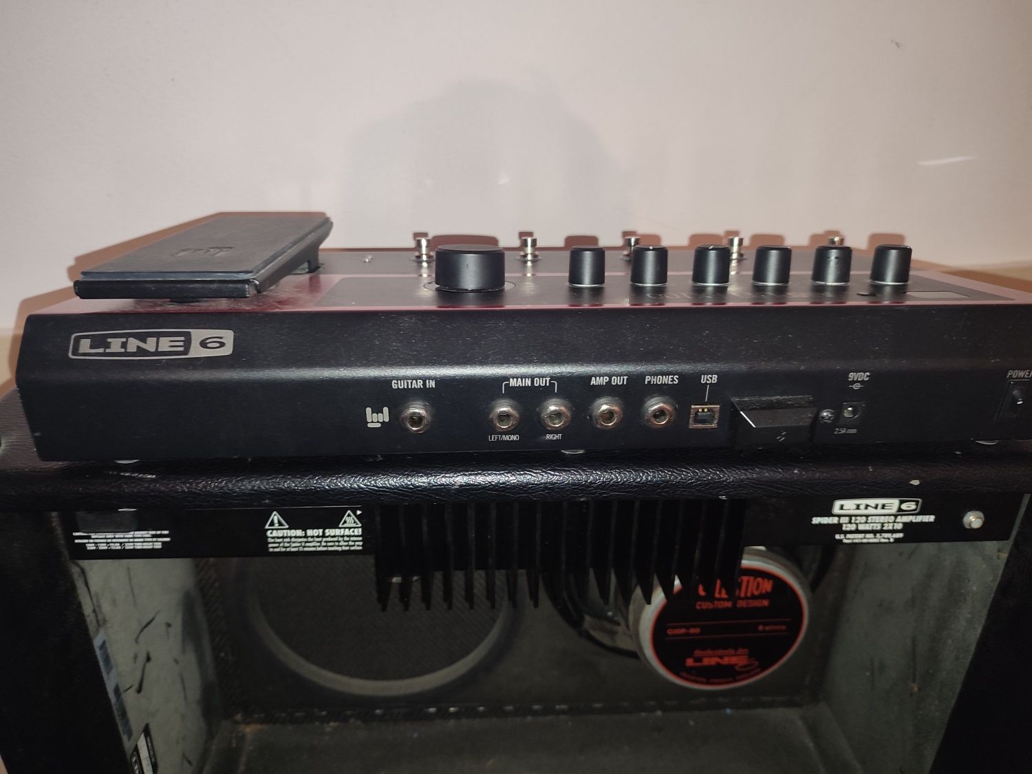 Pedaleira line 6 amplify fx 100