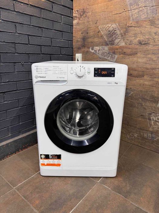 Продається пральна машина Indesit MTWE71252. Доставка!
Гарантія!