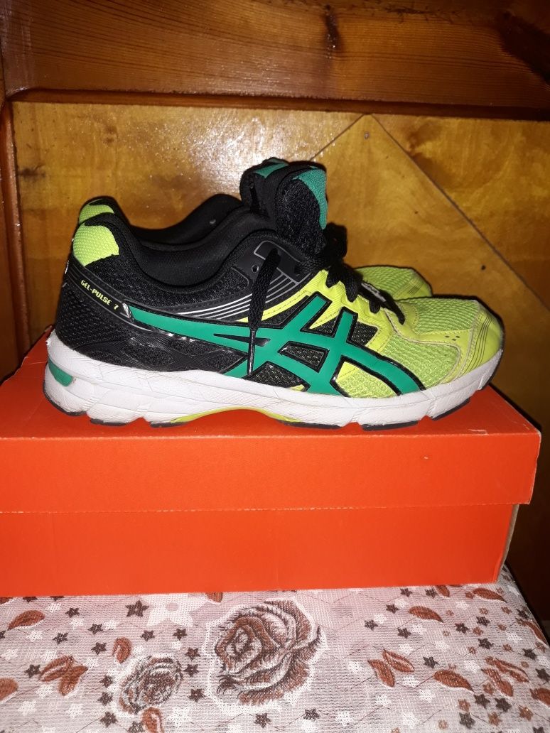 Кроссовки Asics 38р 24,5см