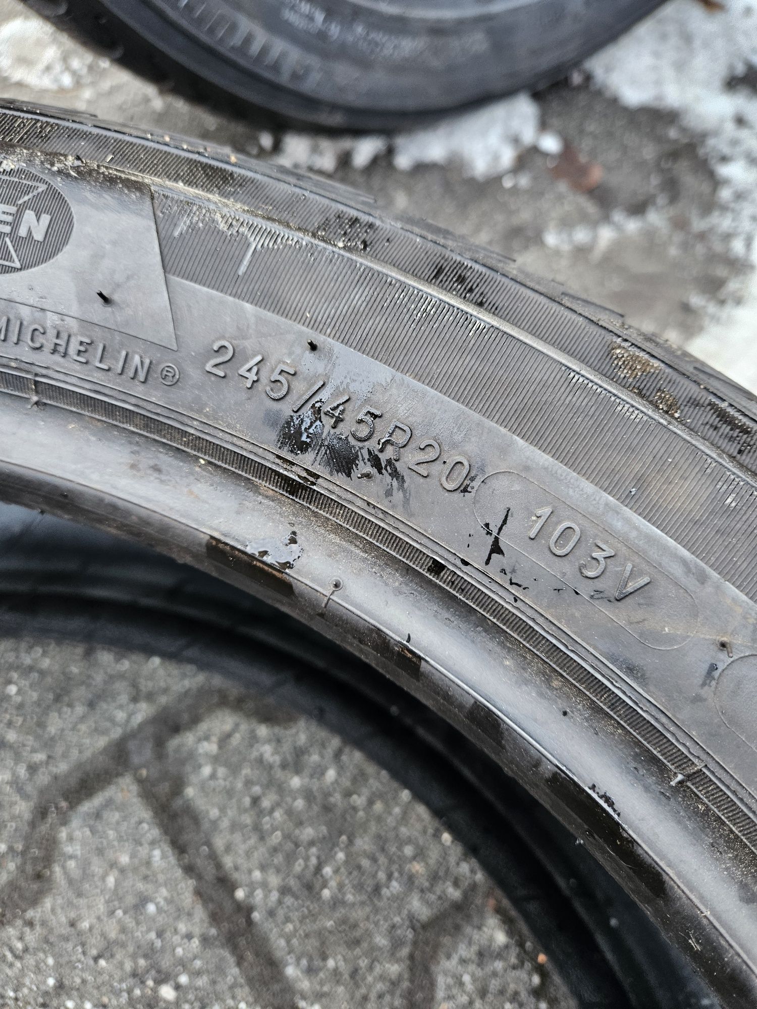 2szt 245/45/20 Michelin 6mm dot3019r ZIMA