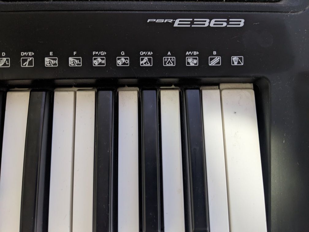 Синтезатор Yamaha psr E363