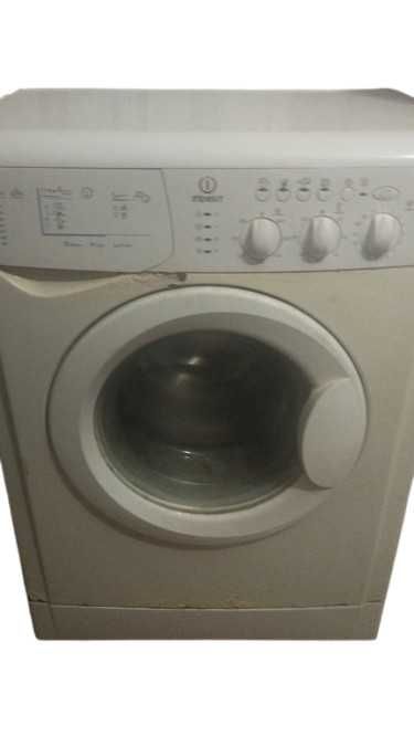 Пральна машина INDESIT wisl 85