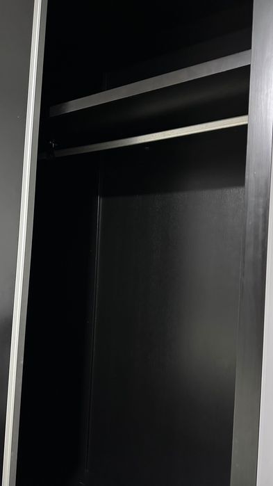 Roupeiro preto quarto casal