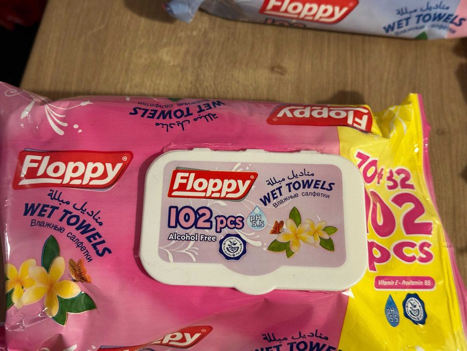 Chusteczki nawilżane bezalkoholowe Floppy 1 op.-102szt / Zestaw 10 op.