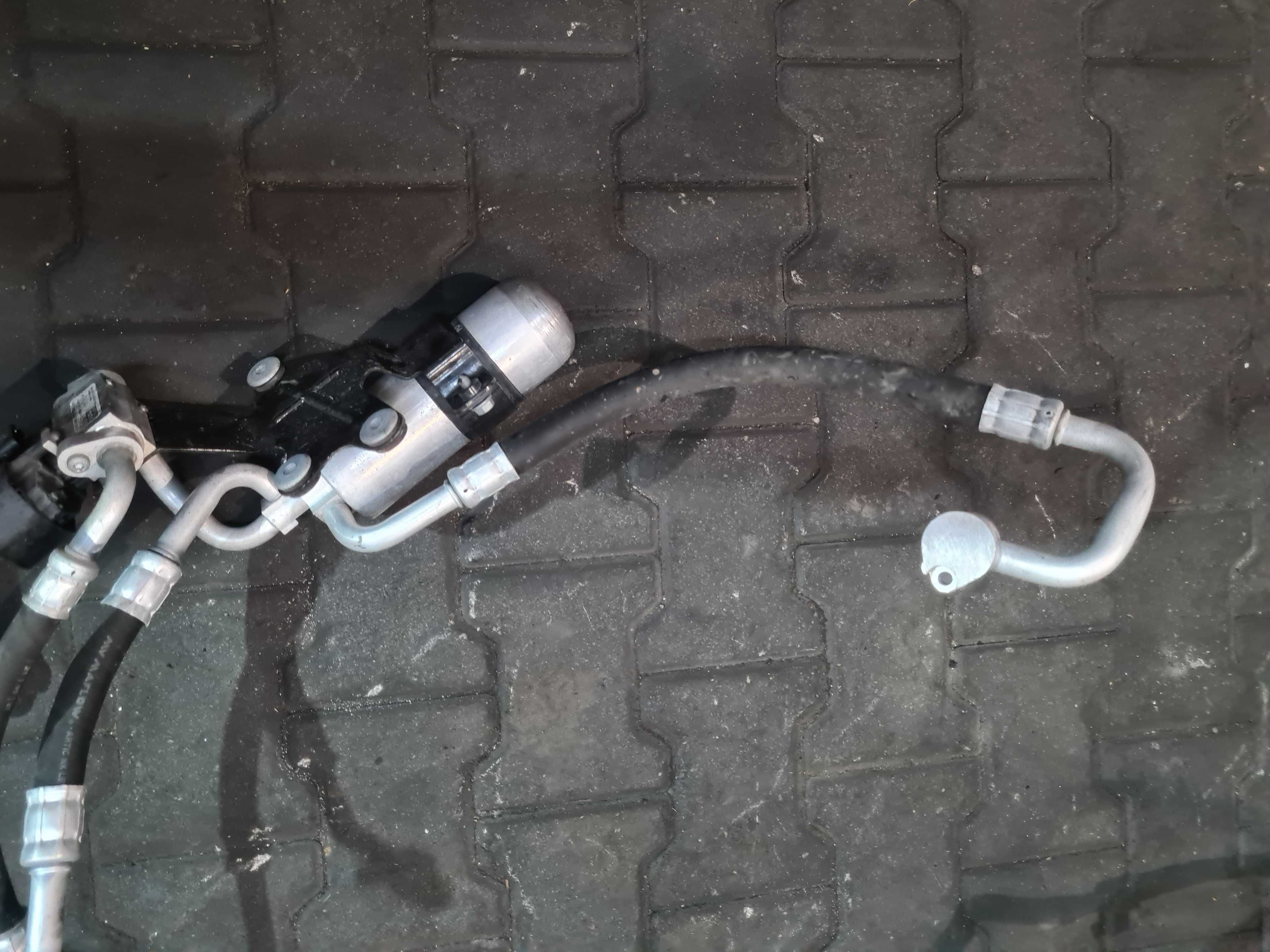 VW E-Crafter II 21r przewód klimatyzacji zawór osuszacz
