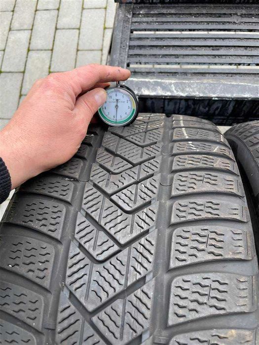 235 45 R18 Pirelli Winter SottoZero 3 98V 5-6mm