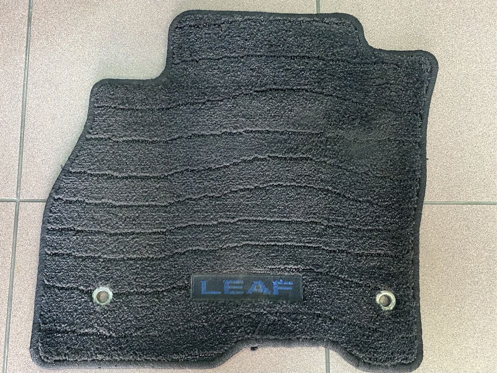 Комплект оригінальних ковриків Nissan Leaf 2