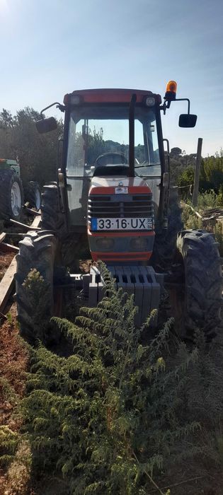 Trator kubota M8200 e ME 8200