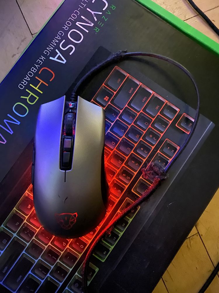 Клавіатура RAZER Cynosa Chroma ігрова мишка