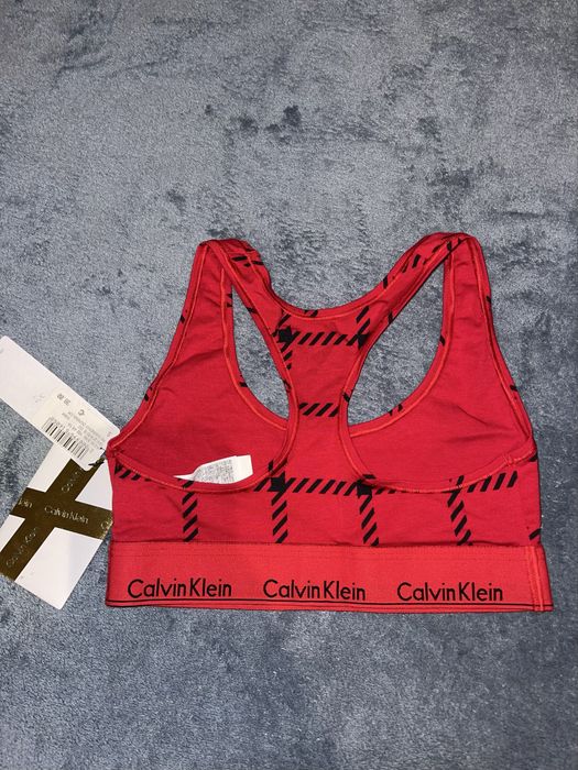 Nowy Stanik sportowy Calvin Klein