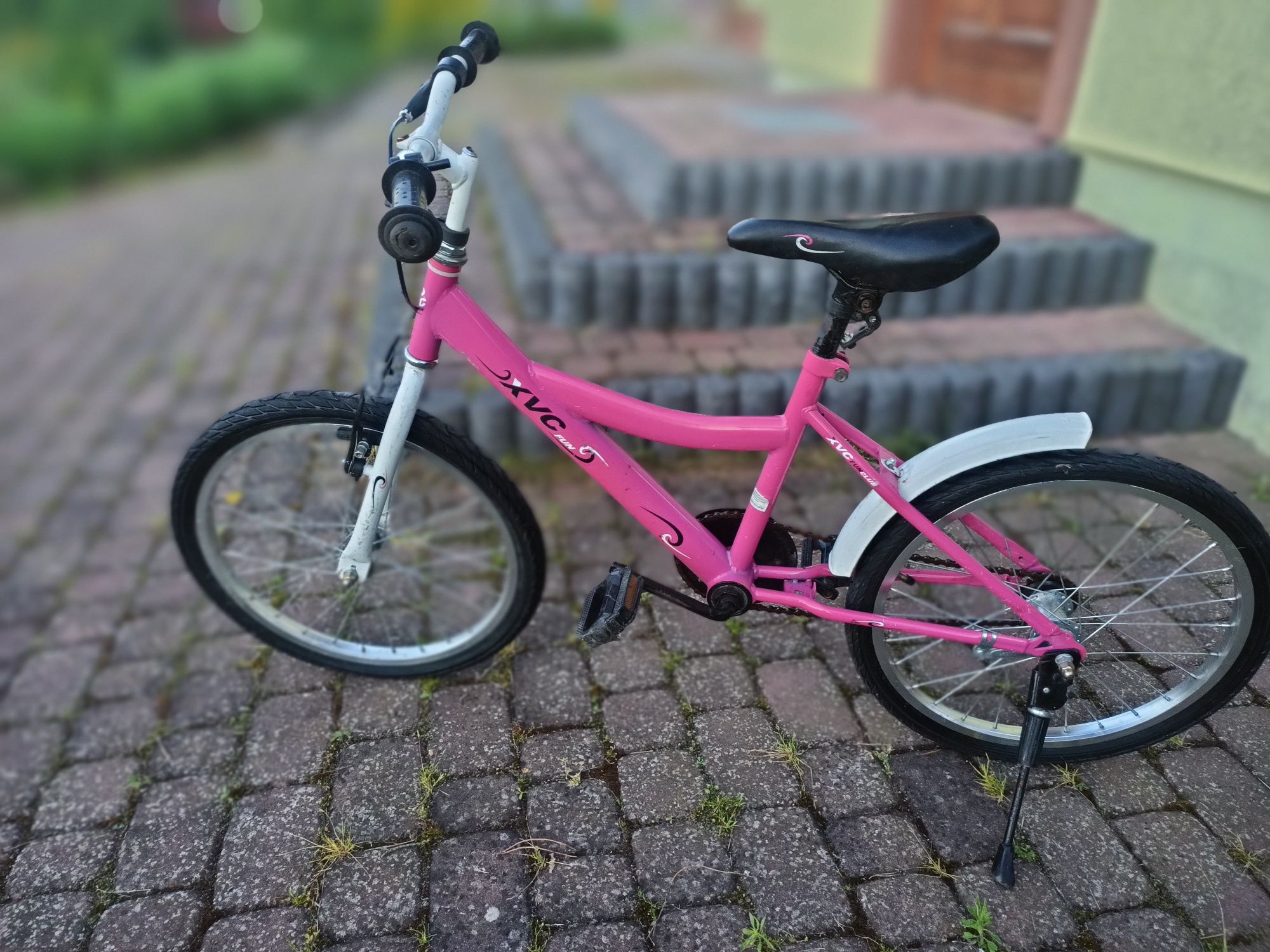 Piękny lekki rowerek dziecięcy 20"  różowy dziewczęcy