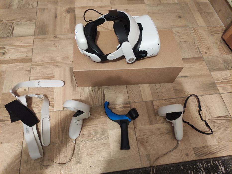 Okulary VR Oculus Quest 2 128GB +Pasek+Bateria+Rakietka do pingponga.