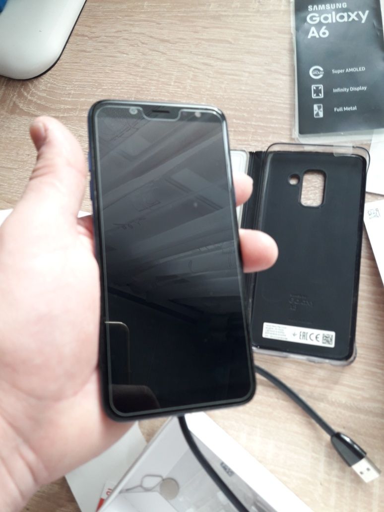 Продаю samsung A6 2018 3/32